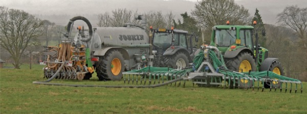 spreading slurry with a trailing shoe