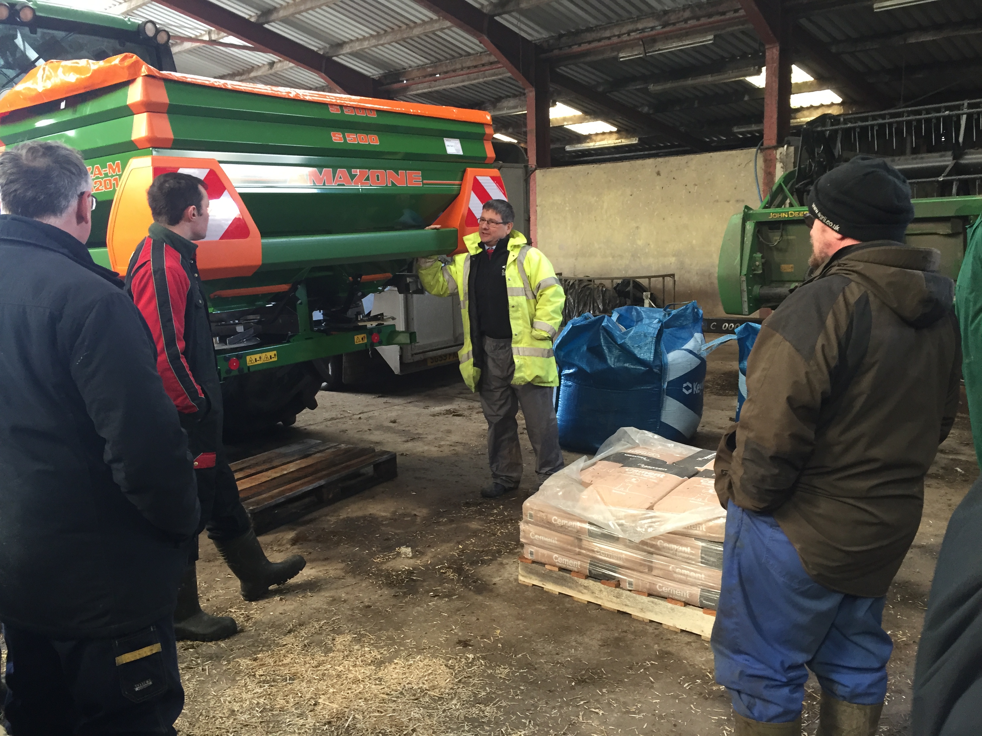 Gavin Elrick discussing the maintance of a fertiliser spreader and N, P & K requirements during the recent West Lothian Soil & Nutrient Network event