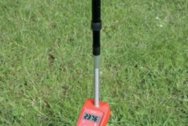 Plate meter measuring grass