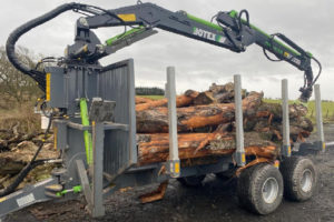 A Botex Euro-11 timber trailer with 570C timber crane